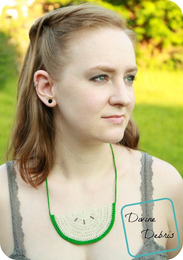 Crochet Apple Necklace by DivineDebris.com