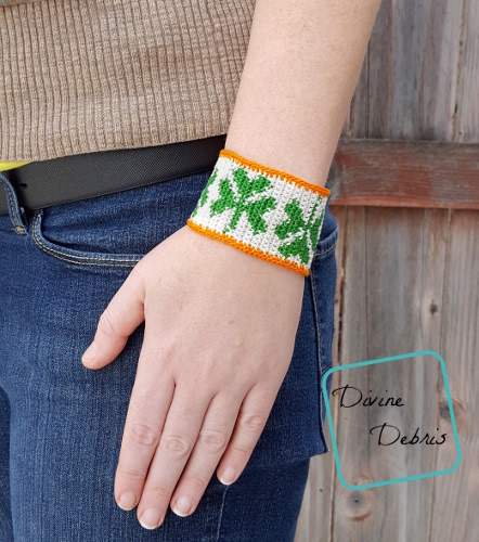 Shamrock Bracelet free crochet pattern by DivineDebris.com