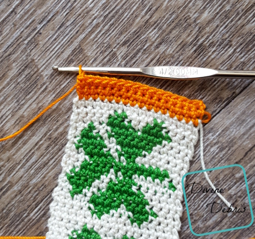 Shamrock Bracelet free crochet pattern by DivineDebris.com