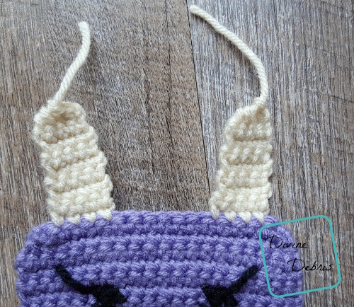 Carrot Belly Bunny Ami crochet pattern by DivineDebris.com