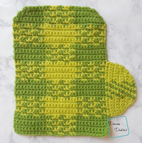 The Plaid Cactus free amigurumi crochet pattern by DivineDebris.com