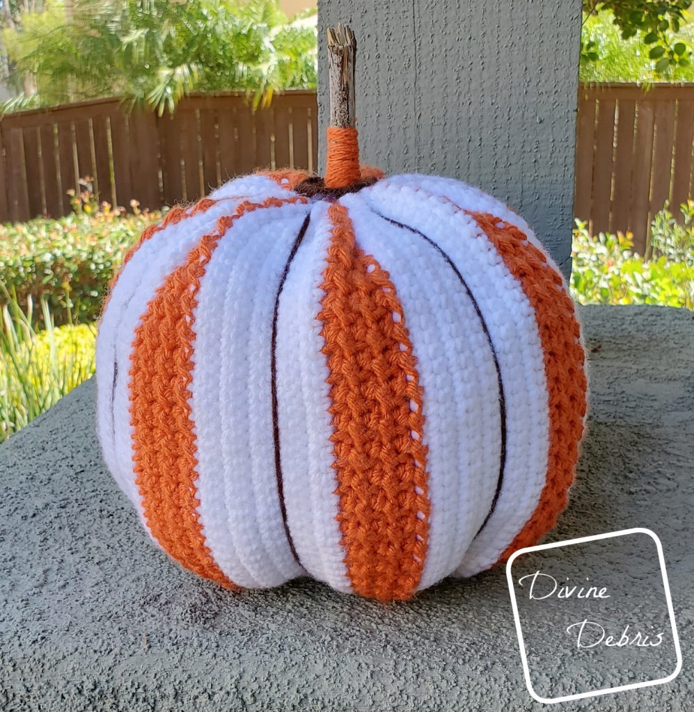 Simple Striped Pumpkin Amigurumi free crochet pattern by DivineDebris.com
