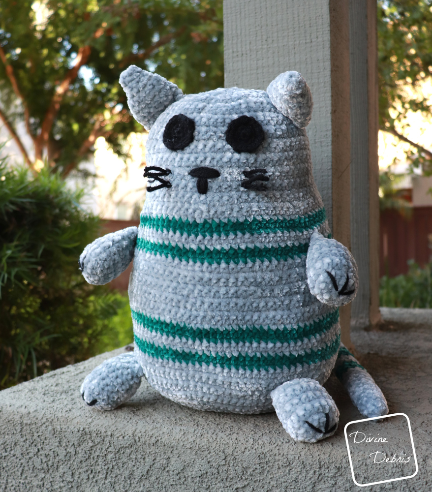 Rebel Cat Amigurumi free crochet pattern by DivineDebris.com