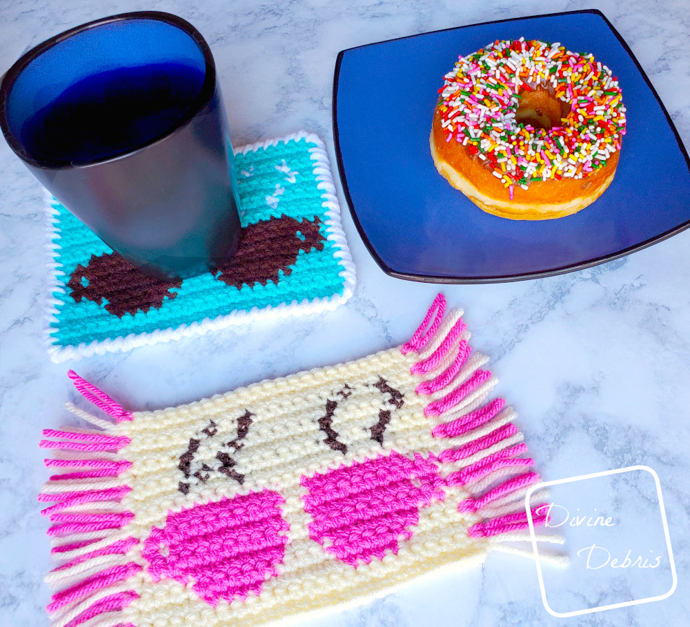 Dress up your favorite beverage with this fun and simple coaster, the Cute Cups Mug Rug, from free crochet pattern on DivineDebris.com