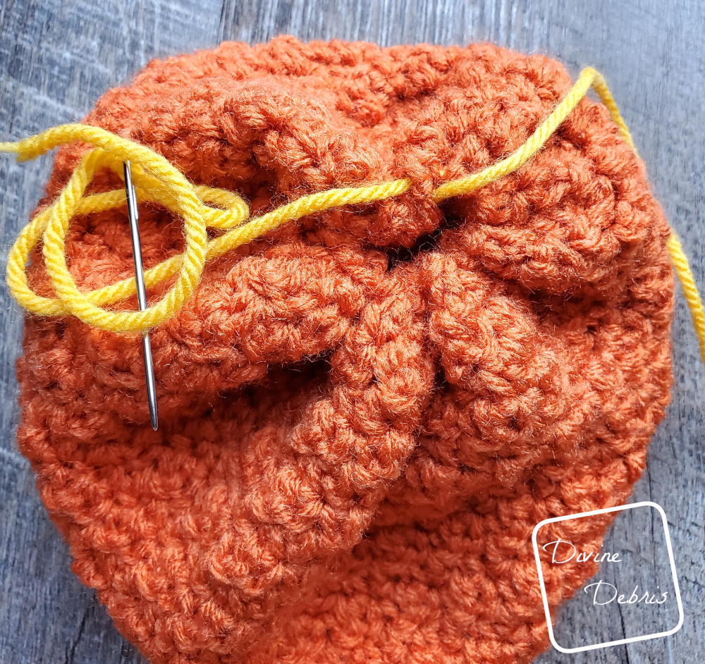 Crinkle Pumpkin Amigurumi free crochet pattern by DivineDebris.com