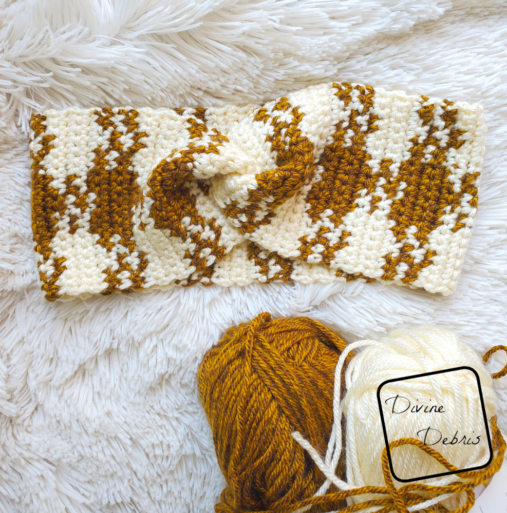 Learn to make this fun and interesting tapestry crochet design, the Pretty in Gingham Headband, from a free crochet pattern on DivineDebris.com