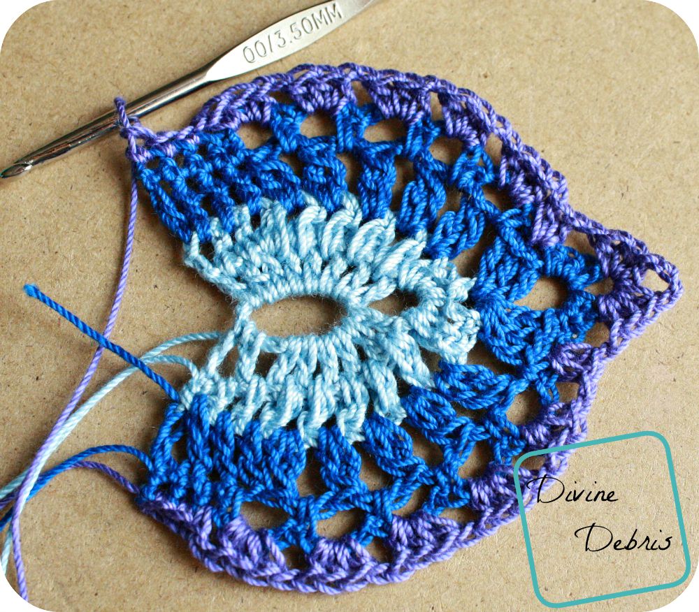 The Kayla Barefoot Sandals free crochet pattern by DivineDebris.com