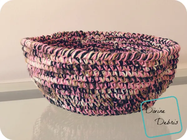 Stash Buster Yarn Bowl crochet pattern by DivineDebris.com