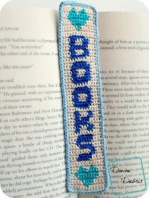 Books Bookmark free crochet pattern by DivineDebris.com