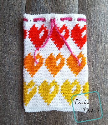 Valentine's Heart Bag crochet pattern by DivineDebris.com