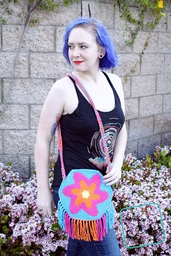 Starburst Purse free crochet pattern by DivineDebris.com