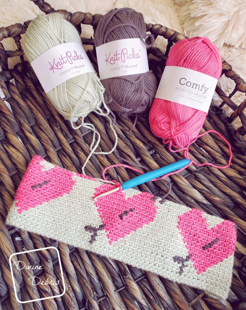 Love Struck Beanie free crochet pattern by DivineDebris.com