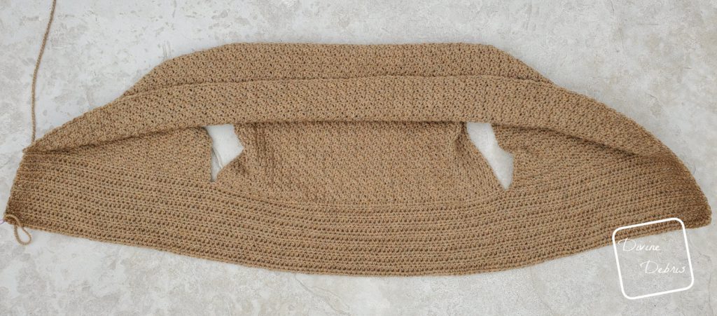 Raquel Cardigan crochet pattern: Example of completed 1st Lapel
